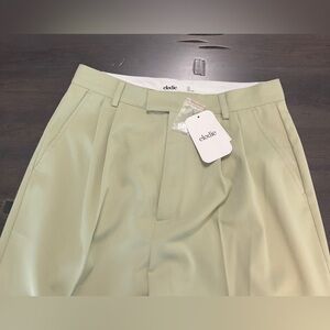 Elodie Pleated Straight Leg Pistachio Pants size Medium